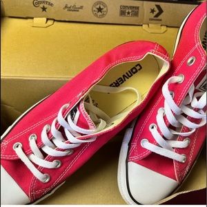 Converse low top raspberry sneakers NEW